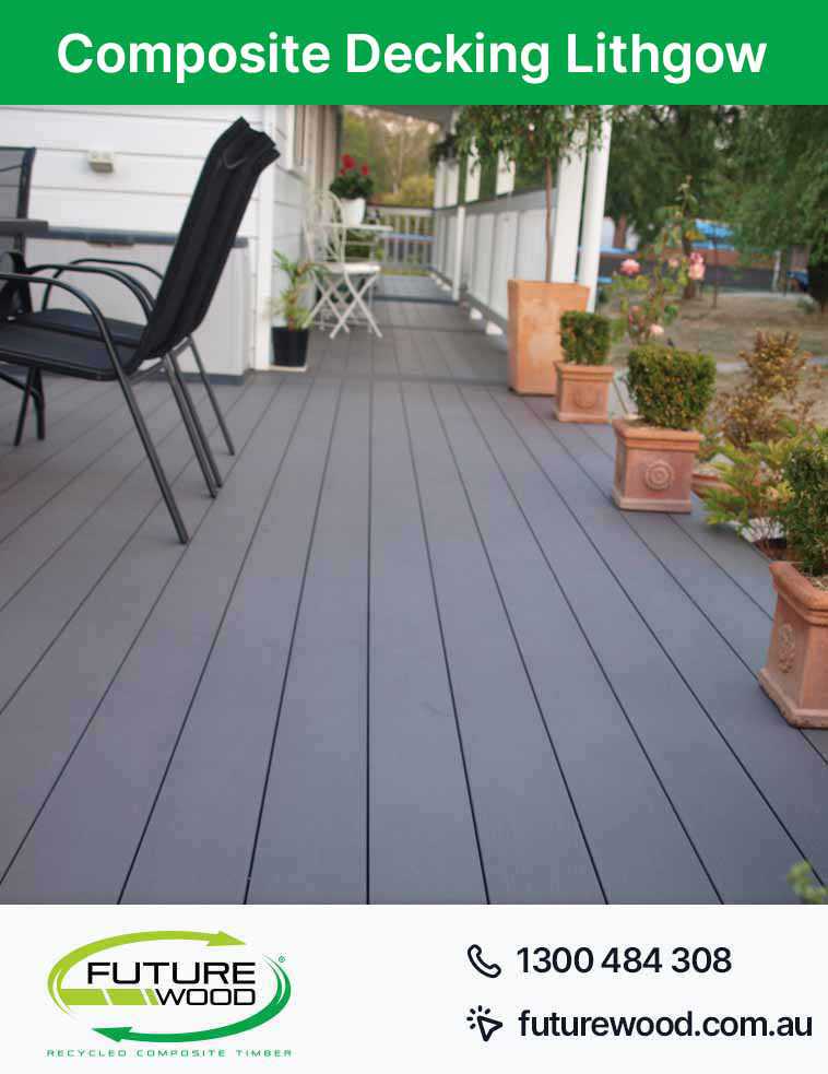 Photo of deck featuring composite decking boards in Lithgow